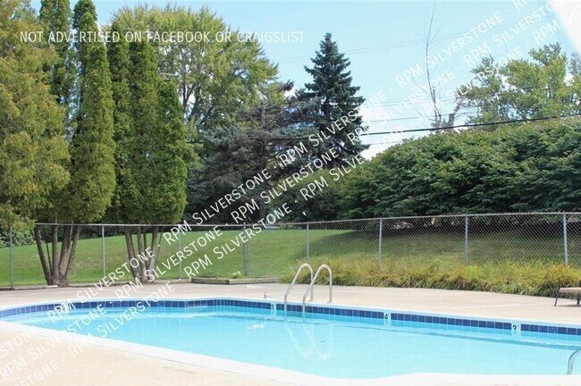 Building Photo - 801 Plate St