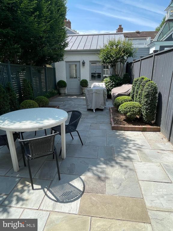 Building Photo - 2802 P St NW