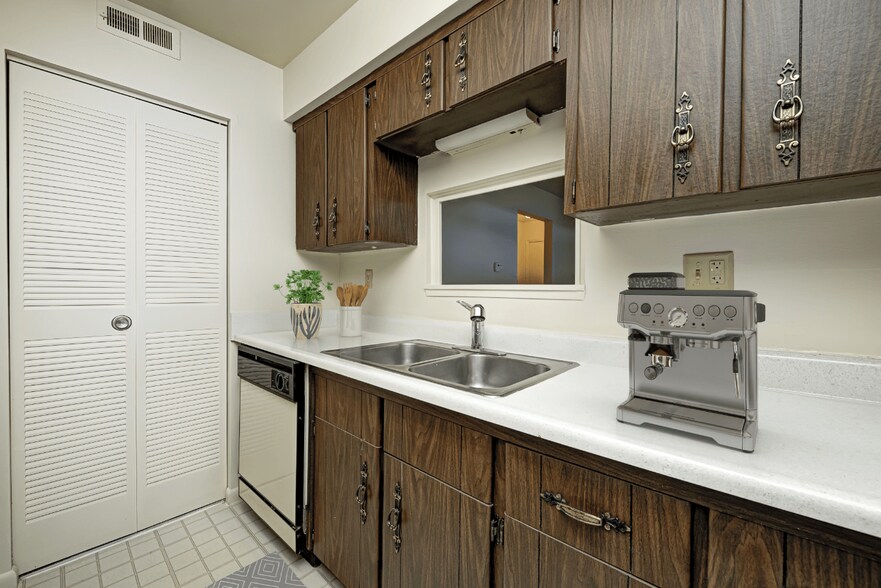 Quail Run - 1182 Quail Run Dr Columbus IN 47201 | Apartment Finder