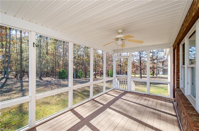 Building Photo - 3950 Chattahoochee Rd