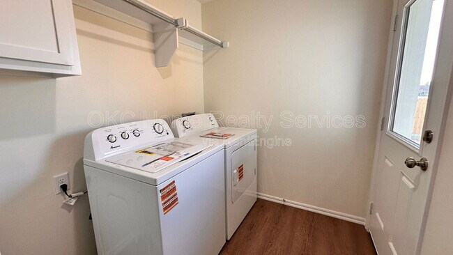 Building Photo - 11419 N University Ave