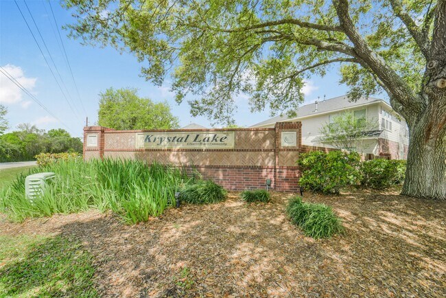 Building Photo - 402 Sterling Heights Ln