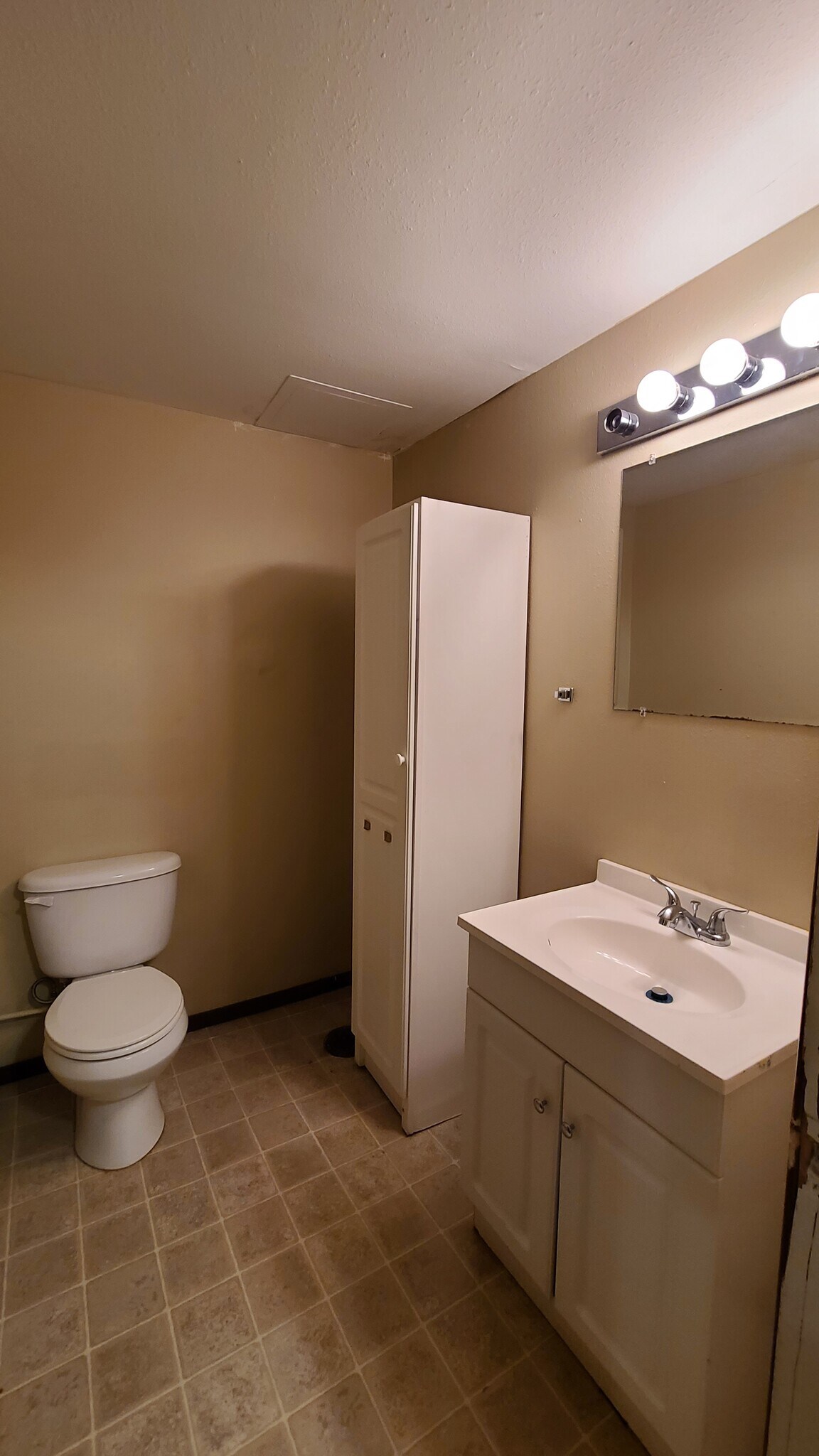 Building Photo - 1326 11th St N