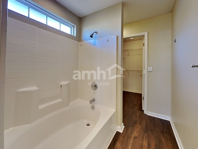 Building Photo - 194 Moon Dance Ln