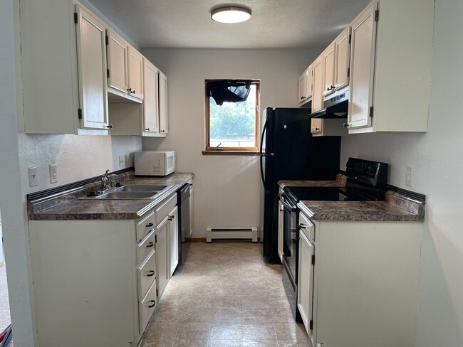 Building Photo - 2 bedroom condo w/washer & dryer