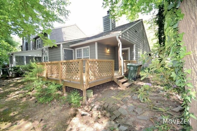 Building Photo - 120 Shady Meadow Cir