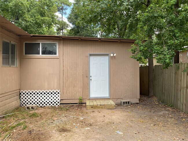 Building Photo - 109 Birchwood Dr