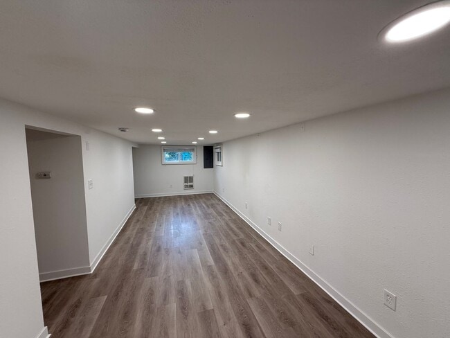 Building Photo - Spacious 3BR + Loft | 2.5BA | Large Yard |...