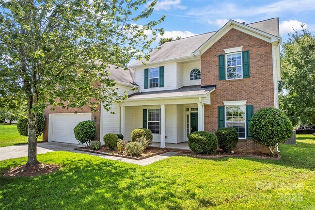 Primary Photo - 2003 Red Carpet Ct