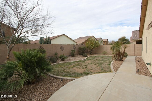 Building Photo - 45059 Paraiso Ln