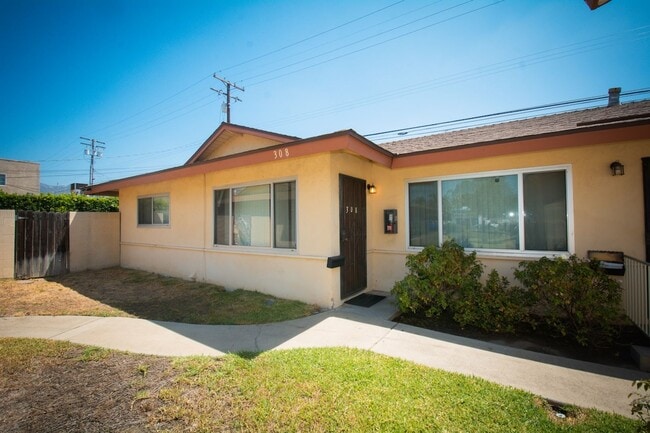 Building Photo - 308 N Azusa Ave