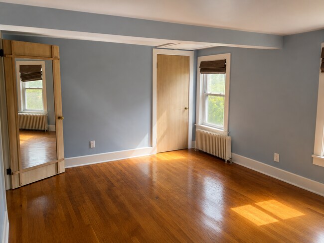 Building Photo - 316 Patchen Rd
