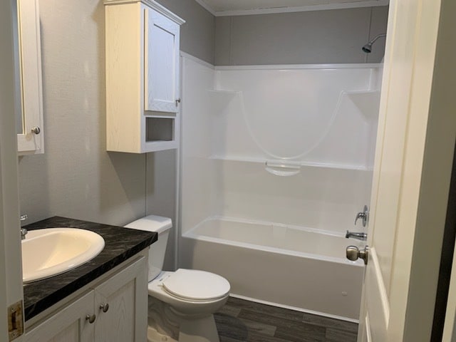 Building Photo - 160 Forrest Ave