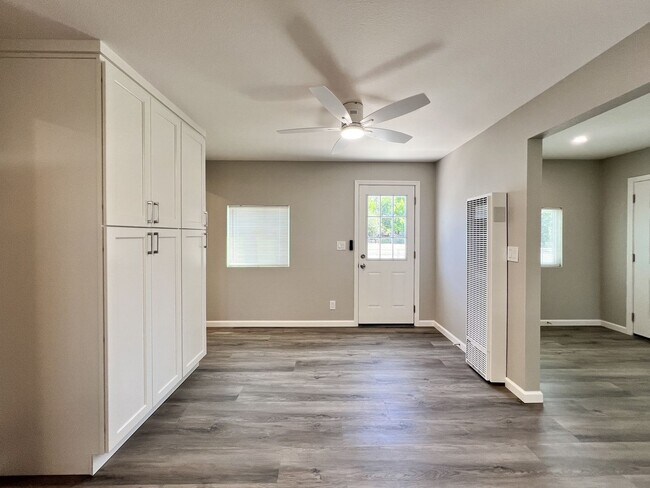 Building Photo - Newly Remodeled Two Bedroom Napa House