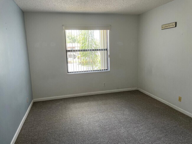 Building Photo - 7070 Golf Colony Ct