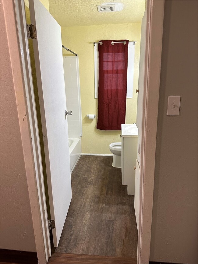 Building Photo - 205 Burke Rd