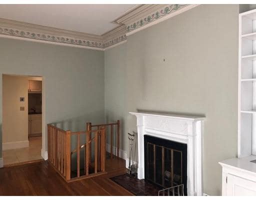 Building Photo - 461 Beacon St