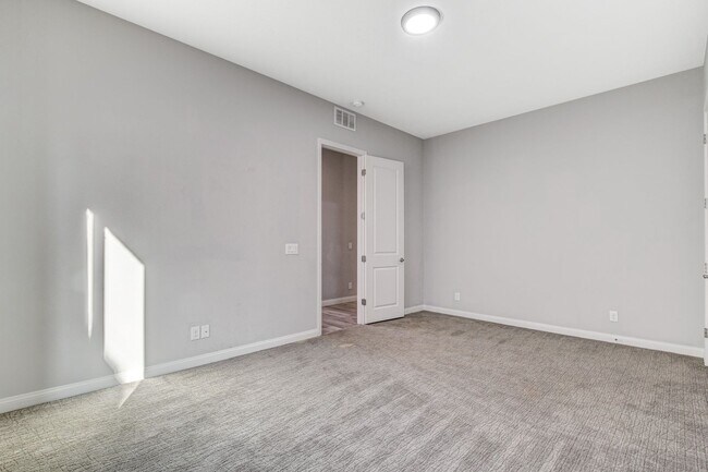 Building Photo - Bermuda & Pyle