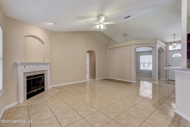 Building Photo - 9703 Cedar Ridge Dr W