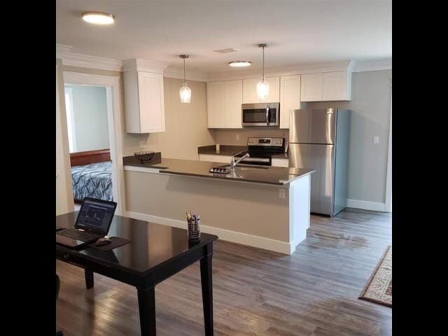 Building Photo - 10 4th St