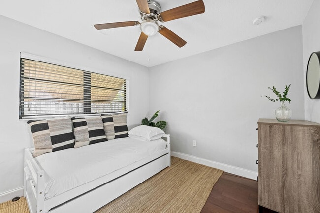 Building Photo - 1601 NE 63rd St