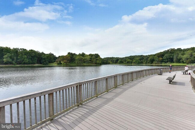 Building Photo - 11922 Holly Spring Dr