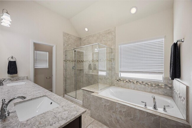 Building Photo - 1506 Brayson Oaks Pl