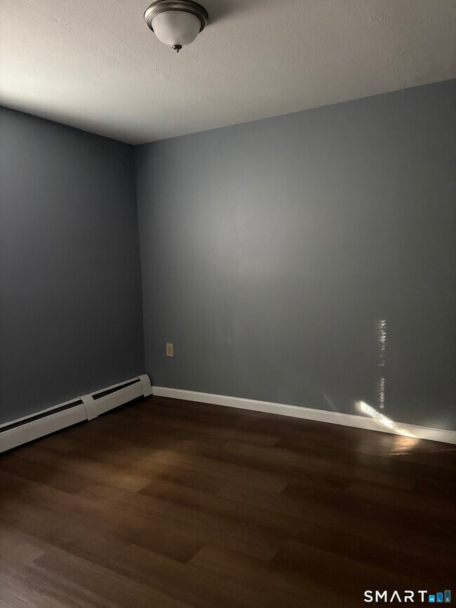 Building Photo - 270 S Windham Rd