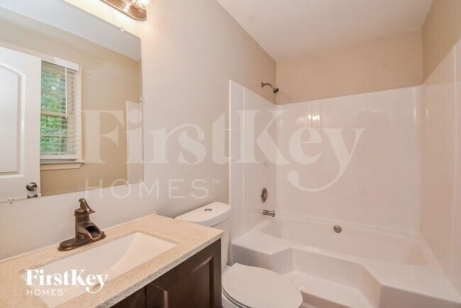 Building Photo - 24 Arbor Way