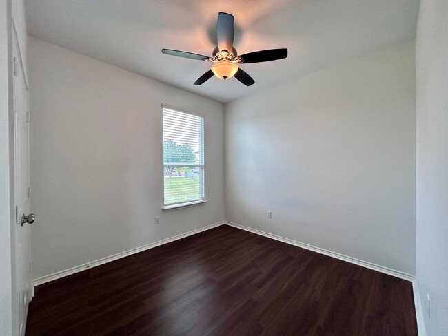 Building Photo - 9117 Southwick Dr