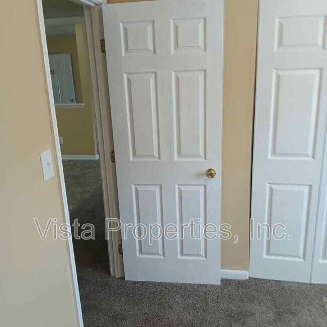 Building Photo - 4119 Glen Hill Manor Dr