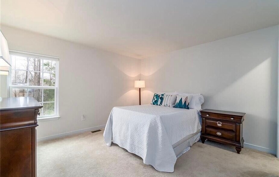 Building Photo - 4007 Island Park Ct