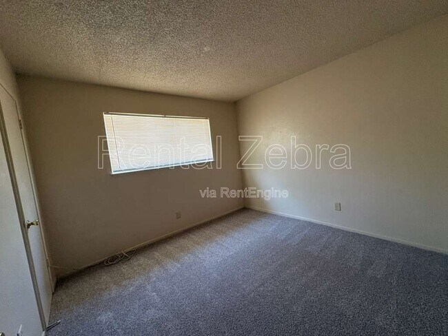 Building Photo - 1836 Cheyenne Dr
