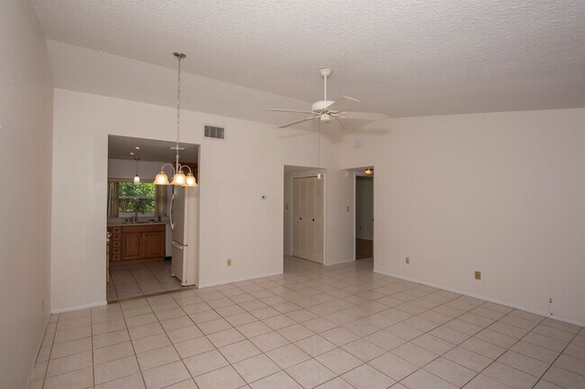 Building Photo - 3068 Autumn Ct