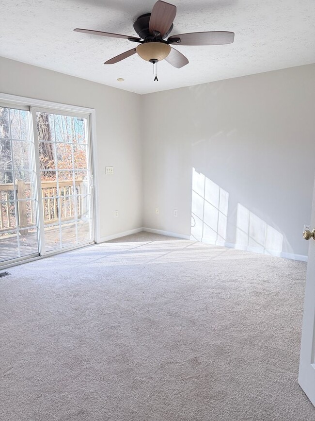 Building Photo - West Asheville 3 Bed, 2 Bath Home For Rent