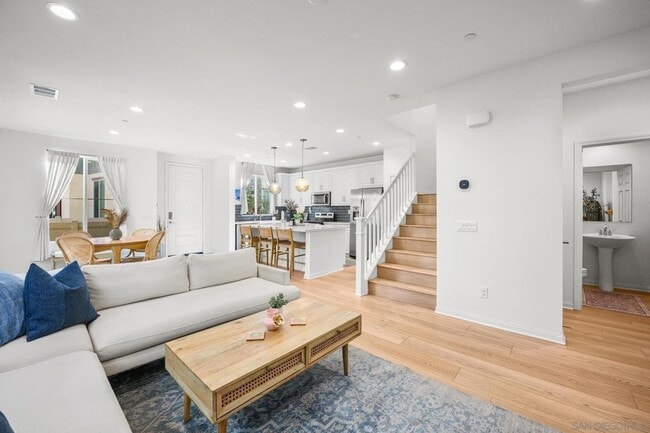 Building Photo - 2612 Babaco St