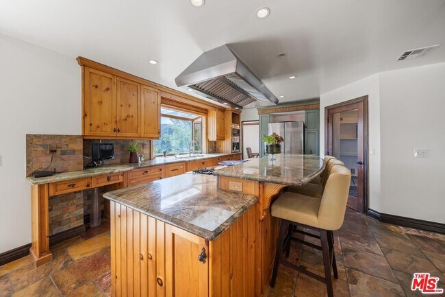 Building Photo - 24409 Voltara Ct