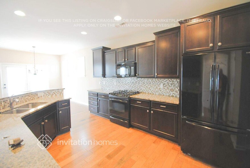 Building Photo - 8317 Willow Branch Dr