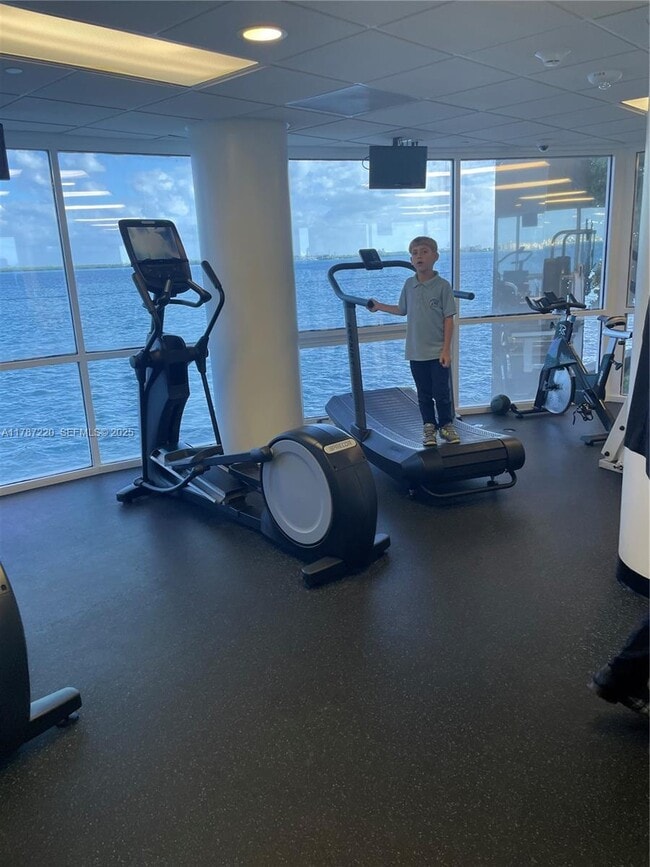 Building Photo - 2101 Brickell Ave