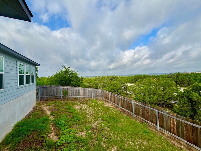 Building Photo - 3 BR/2 BA - 1554 SF Home in LAGO VISTA!!!