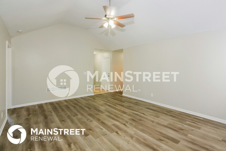 Building Photo - 11210 N Ditman Ave