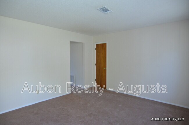 Building Photo - 2311 Walden Dr