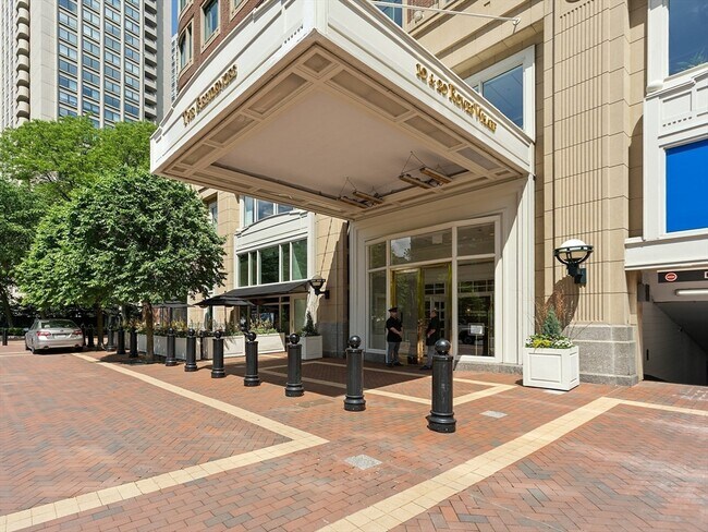 Building Photo - 20 Rowes Wharf