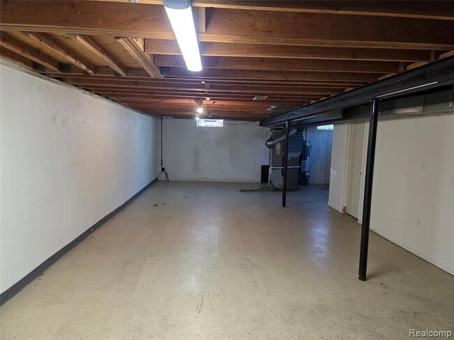 Building Photo - 20059 Washington St