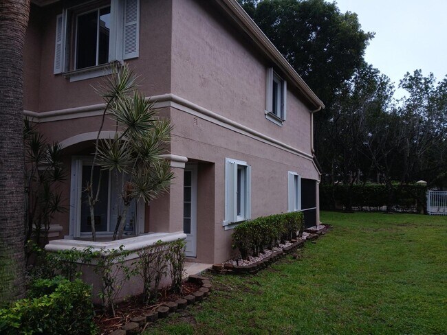 Building Photo - 4983 Pinemore Ln