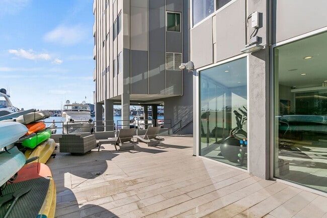 Building Photo - Perfect Beach Getaway! Hotel-like Studio Home in Secured High-rise Building With Breathtaking Bay...