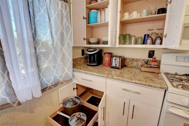 Building Photo - 481 Benedict Dr