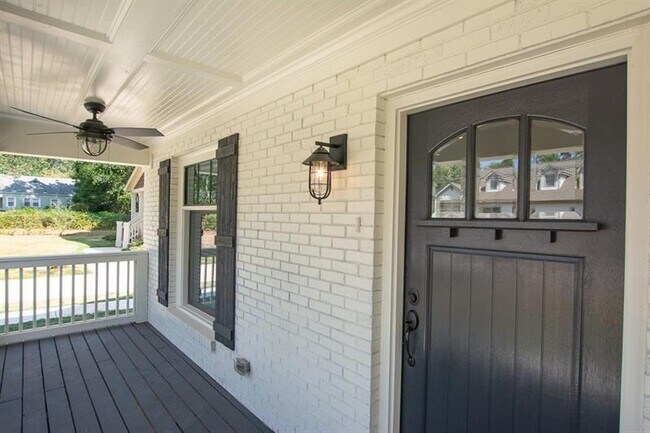 Building Photo - 314 Ashburton Ave SE