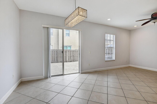 Building Photo - 8657 Blaze Ct