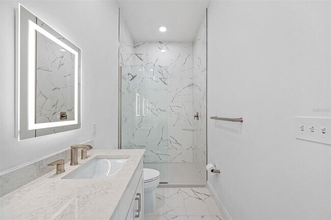 Building Photo - 644 3rd Ave S